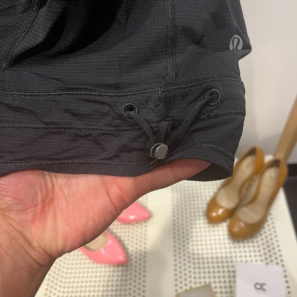 Lululemon Striped Womens Top Black White Gray - Picture 5 of 6